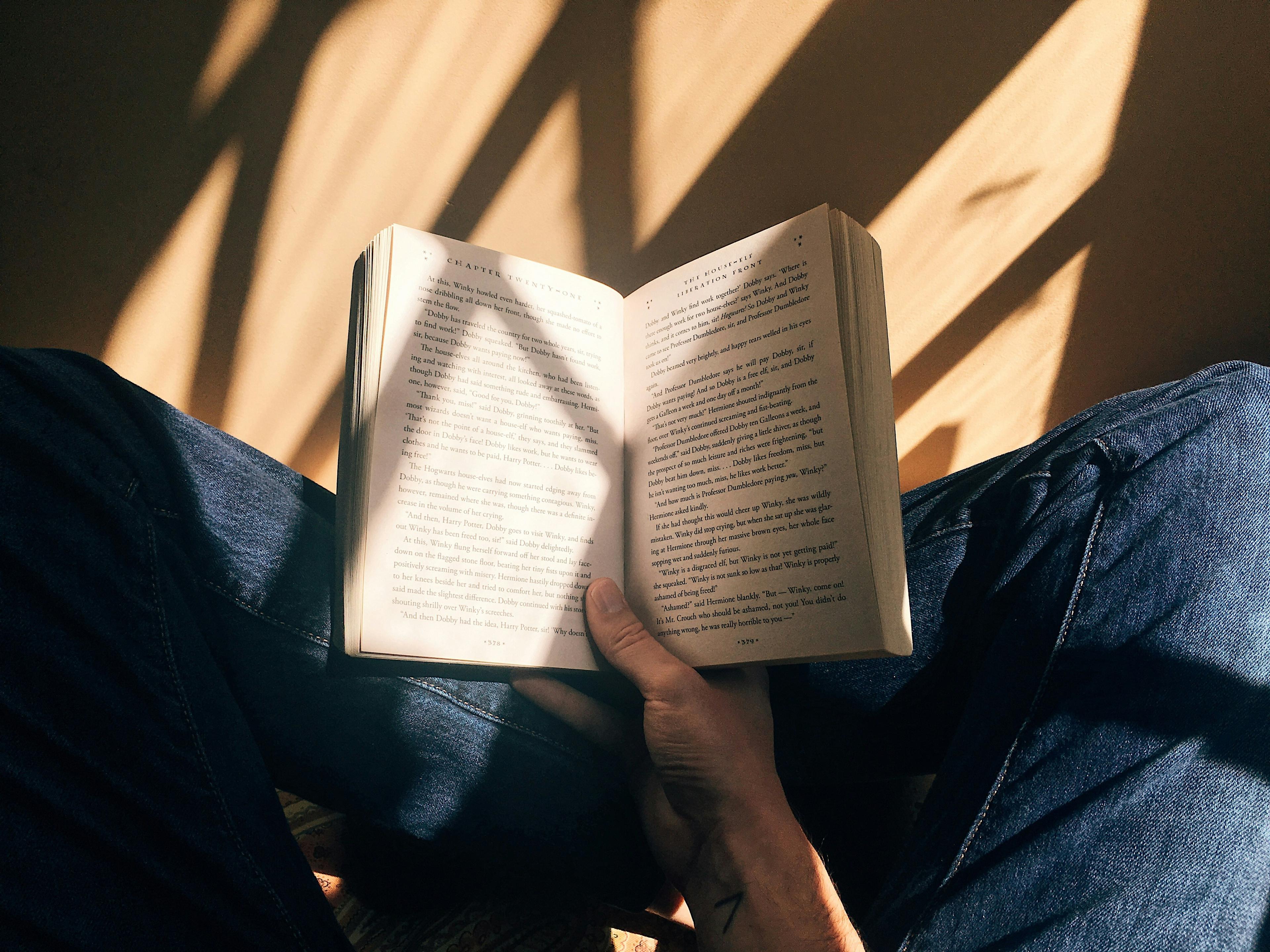Immagine articolo La Lettura e i Suoi Benefici per il Sistema Nervoso